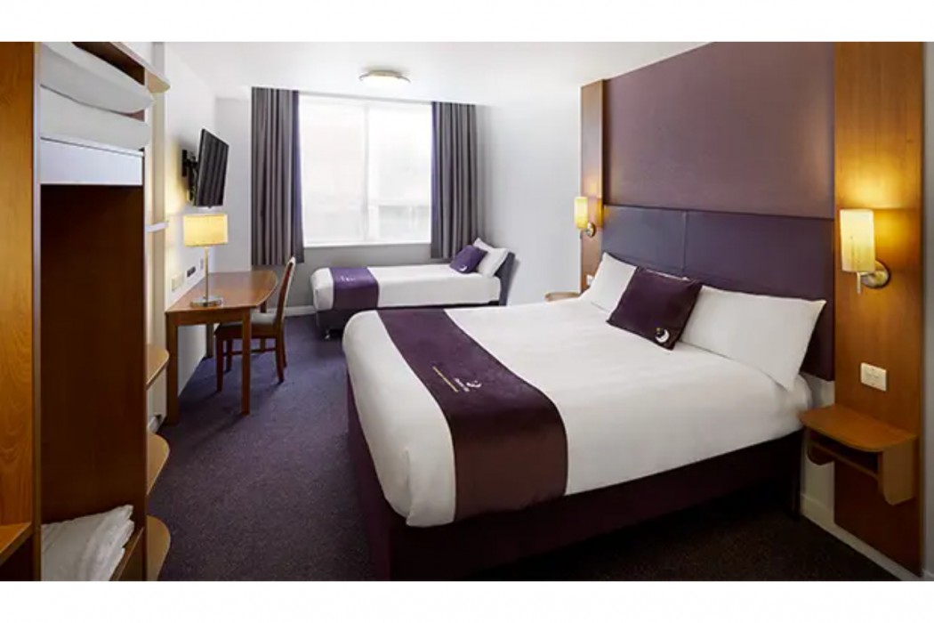 premier inn tring