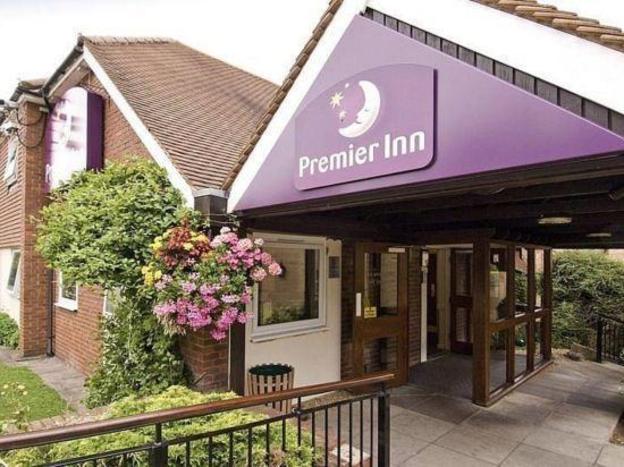 premier inn tring