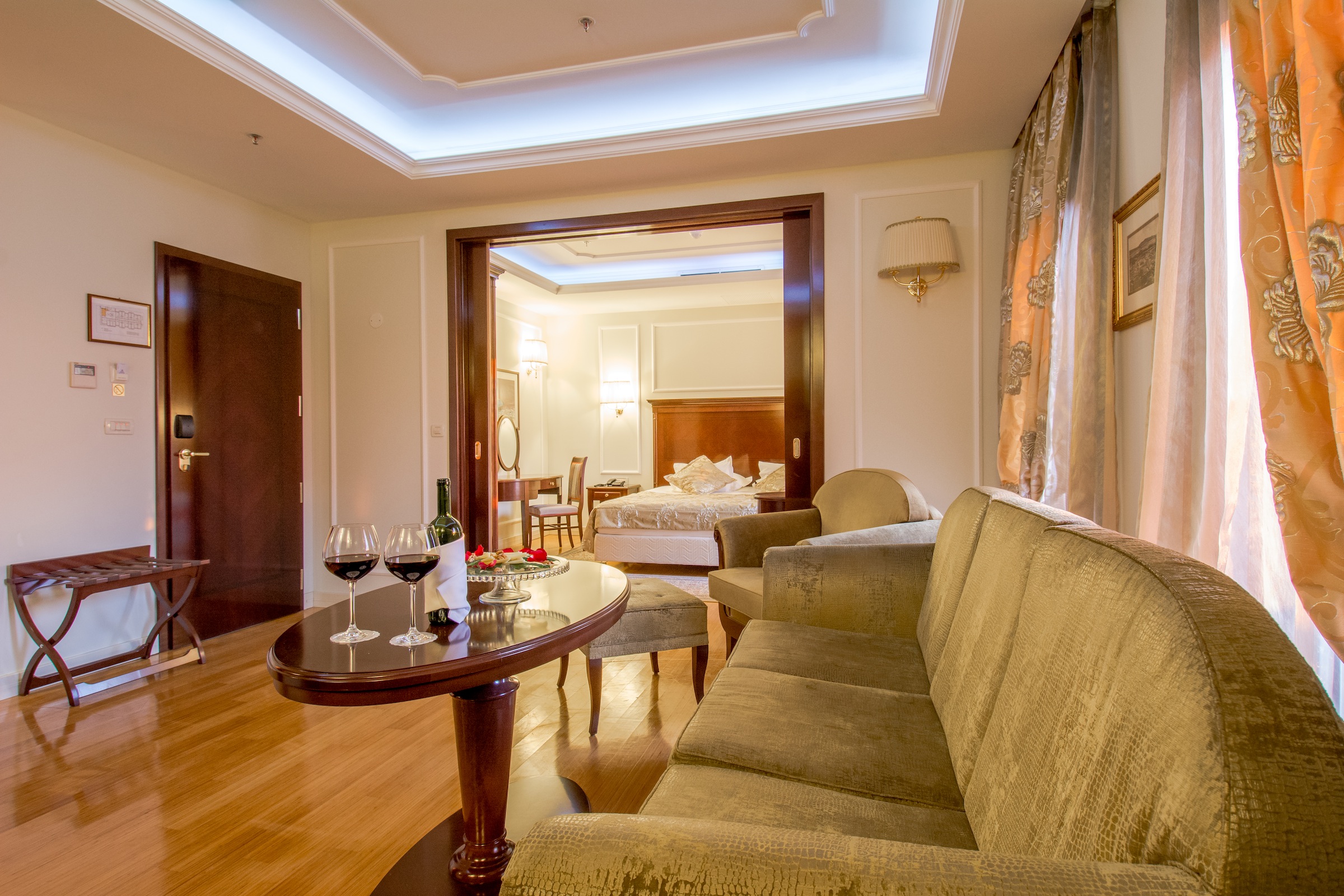 hotel president solin