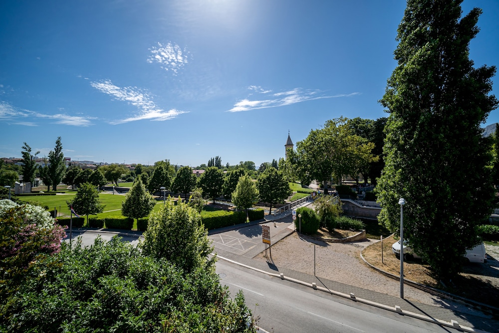 hotel president solin