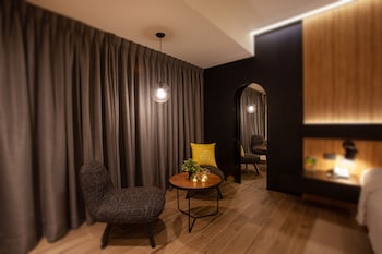 lilai travel lilia motel