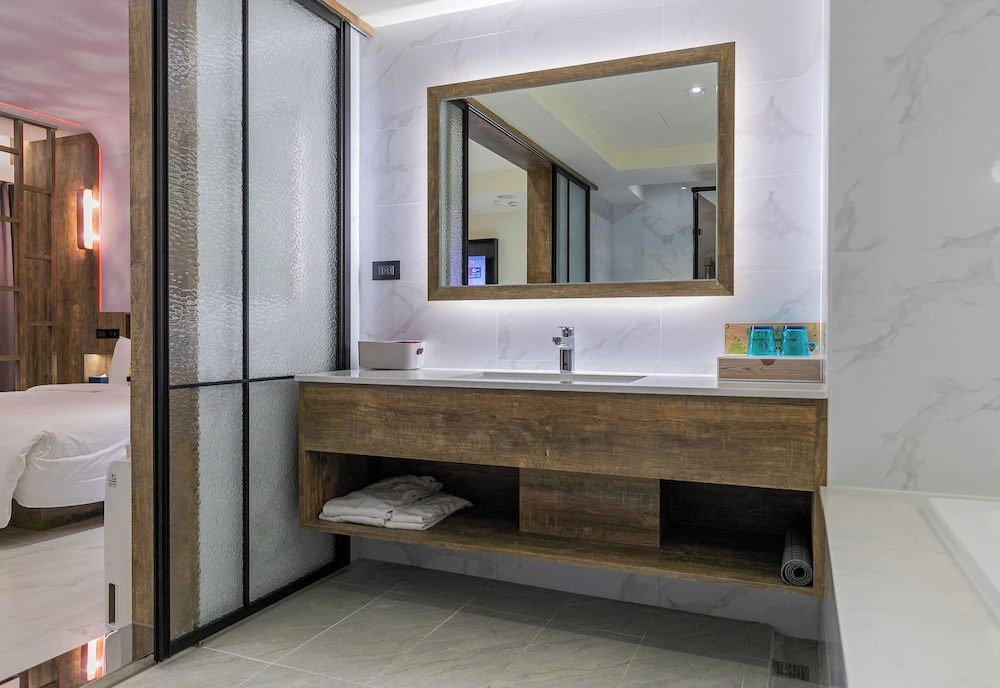 lilai travel lilia motel