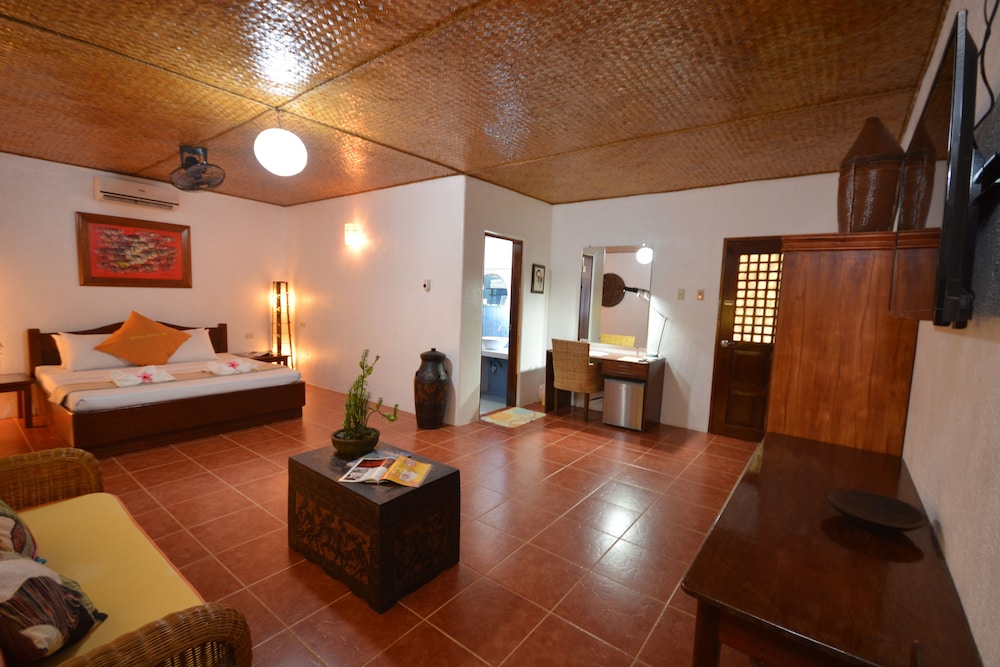 hibiscus garden resort