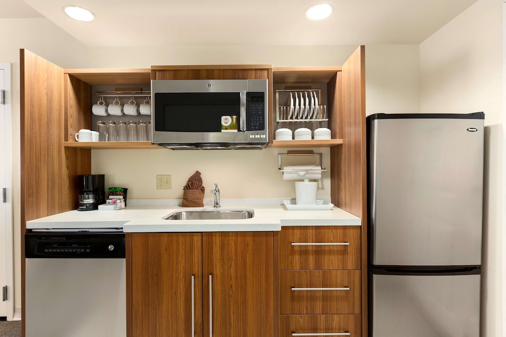 home2 suites by hilton farmington bloomfield