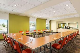 home2 suites by hilton farmington bloomfield