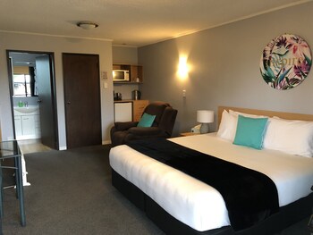 hacienda motor lodge