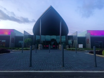 hacienda motor lodge