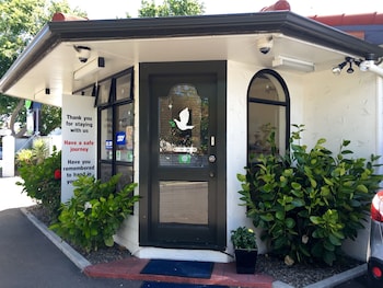 Hacienda Motor Lodge,Palmerston North>>Ohakea,5 star