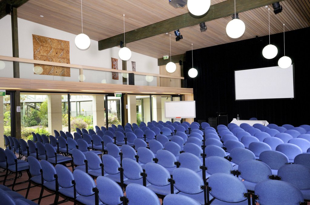 Eden Oak Geelong,Waurn Ponds>>East Geelong,4 star