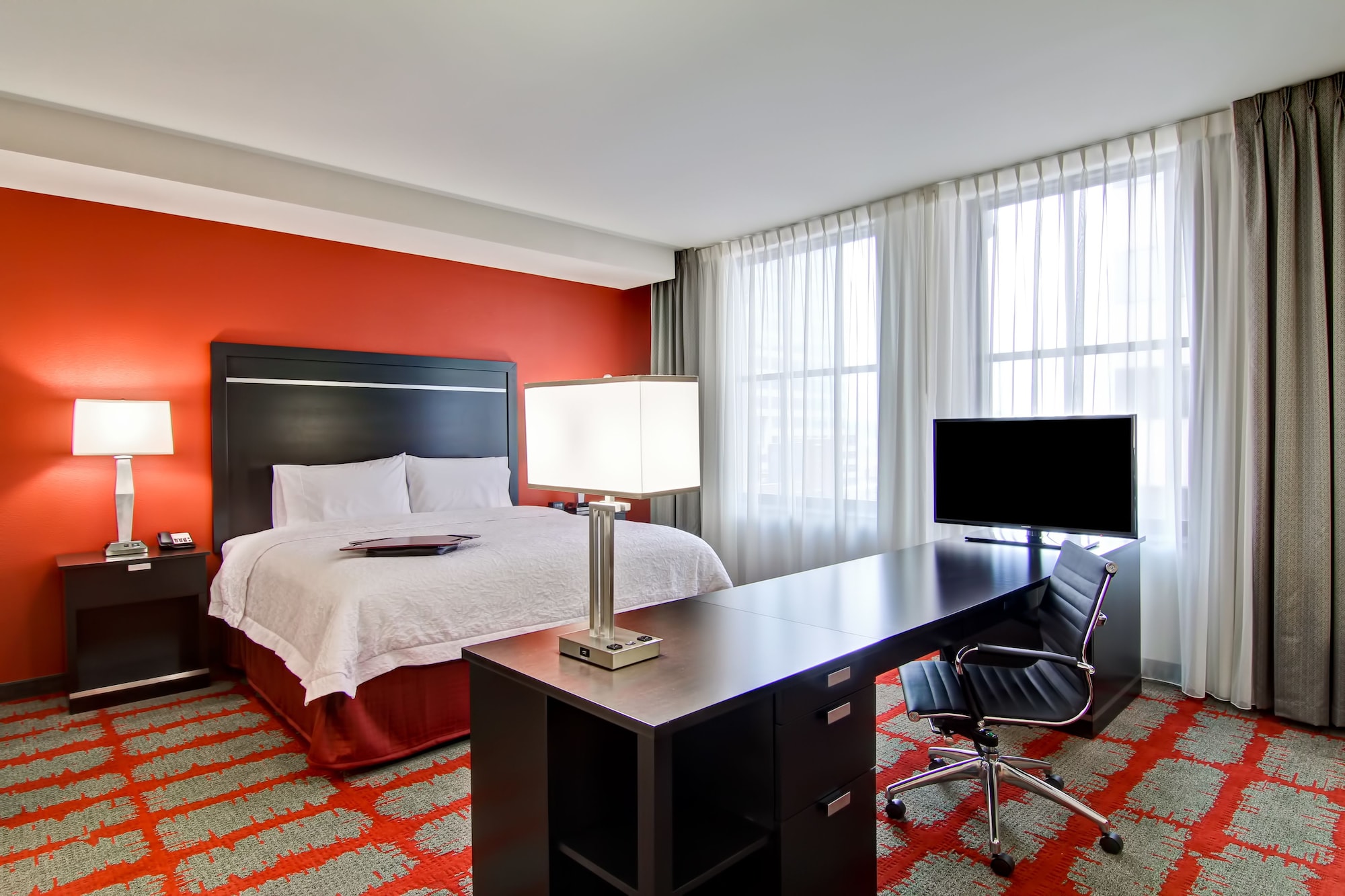 hampton inn and suites cincinnati downtown