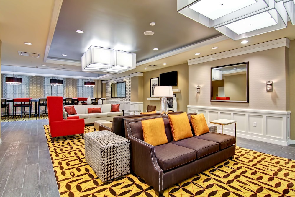 hampton inn and suites cincinnati downtown