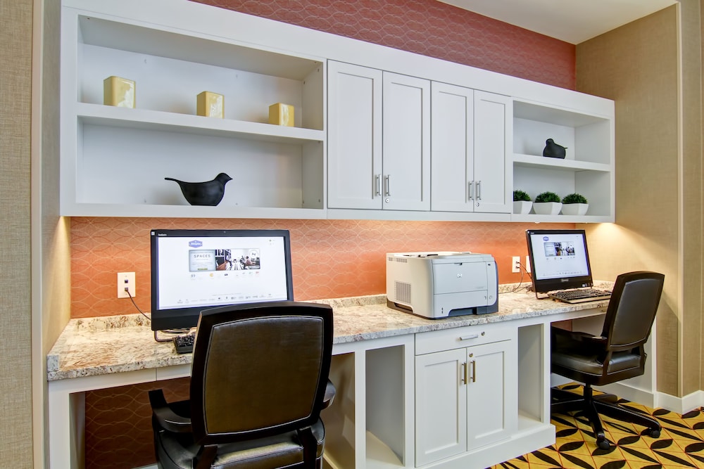 hampton inn and suites cincinnati downtown