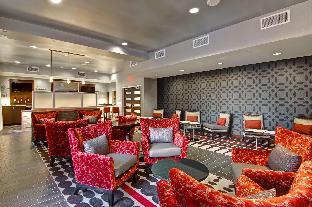 hampton inn and suites cincinnati downtown