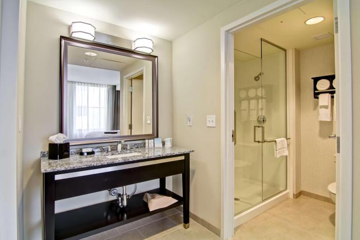 hampton inn and suites cincinnati downtown