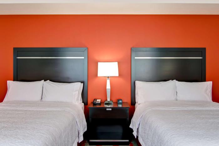 hampton inn and suites cincinnati downtown