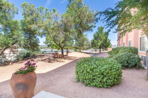 Days Inn By Wyndham Camp Verde Arizona,Sedona>>Camp Verde,3 star