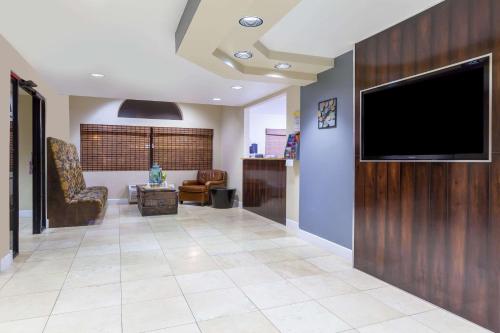 Days Inn By Wyndham Camp Verde Arizona,Sedona>>Camp Verde,3 star
