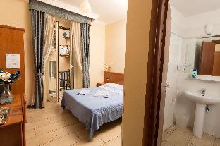 Cesar Palace - B&B,Near Borghese Gallery,2 star