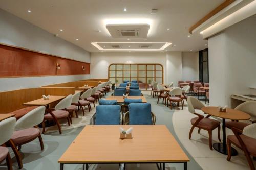 Regenta Place Hitech City, Hyderabad,Hitech City,4 star