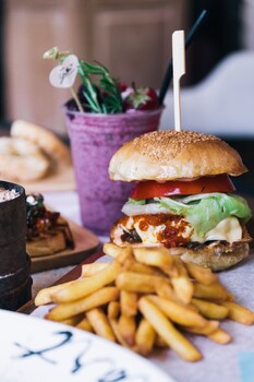 Hotel Yayee,Chiang Mai>>Chang Phueak,4 star