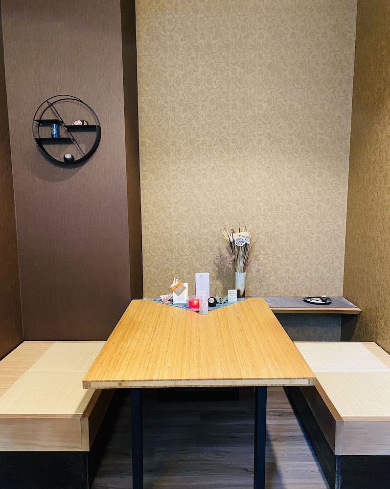 coast coal harbour vancouver hotel by apa