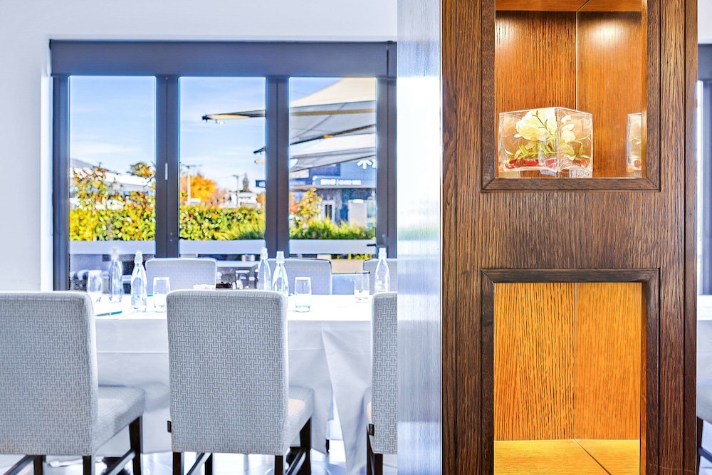 hotel elms christchurch ascend hotel collection