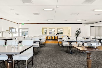 hotel elms christchurch ascend hotel collection