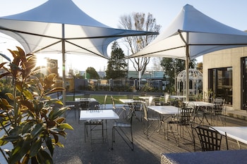 hotel elms christchurch ascend hotel collection