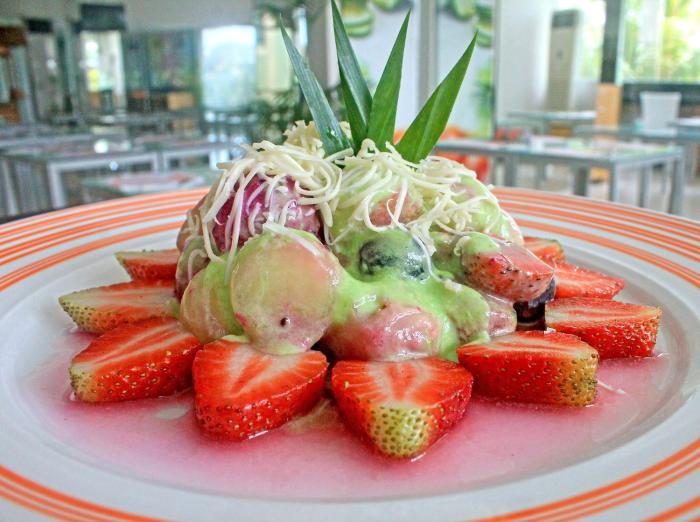 harris hotel and residence riverview kuta bali