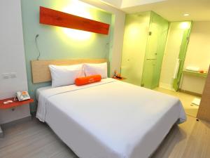 harris hotel and residence riverview kuta bali