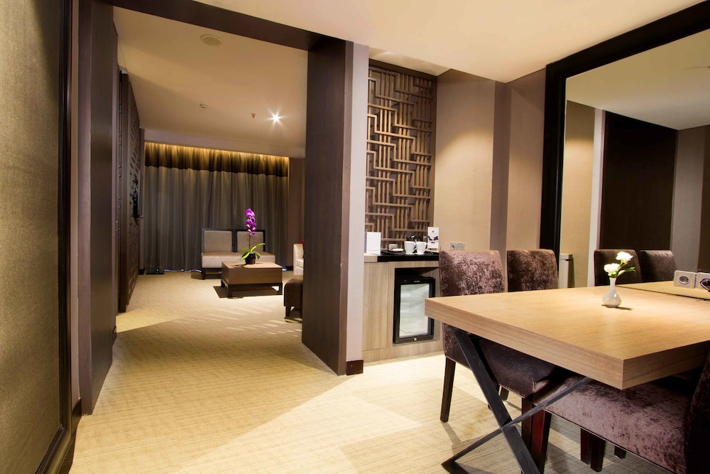 aston priority simatupang hotel and conference center