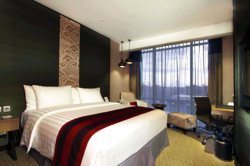 aston priority simatupang hotel and conference center