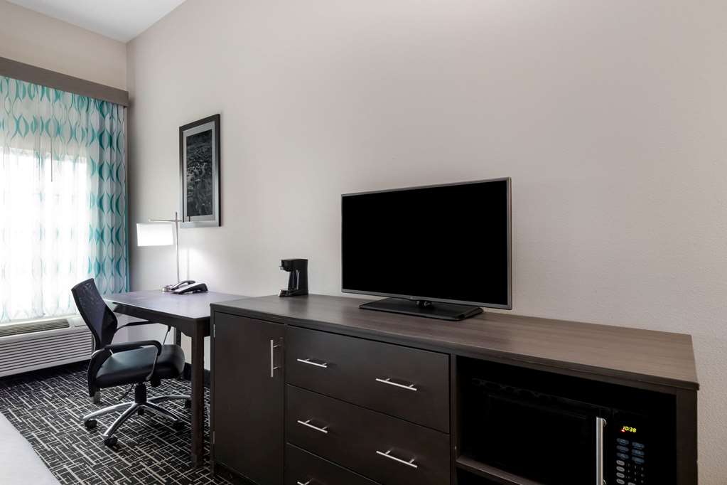 la quinta inn and suites by wyndham claremore