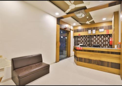 Hotel Shreenath,Nonemaninagar Railway Station Road, Near Old Railway Crossing, Maninagar, Ahmedabad,2 star