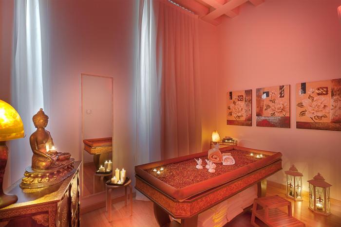 gallery room