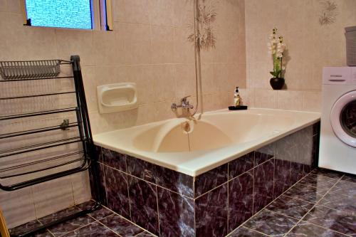 Green Grove Guest House,Saint Julian's>>Malta,3 star