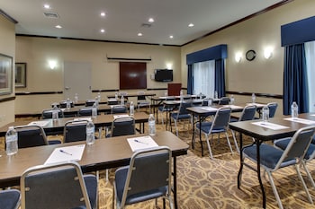 holiday inn express and suites allentown west an ihg hotel