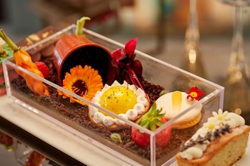 100 queens gate hotel london curio collection by hilton