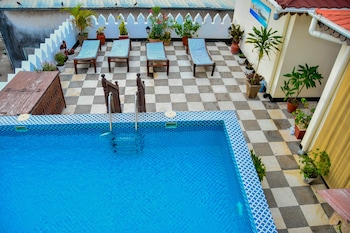 forodhani park hotel