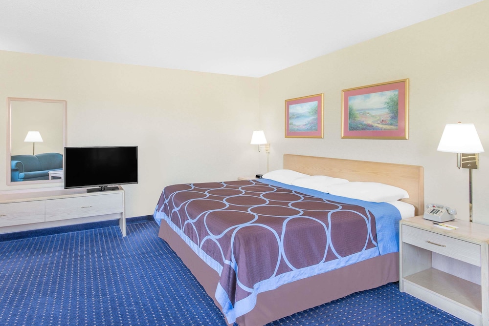 super 8 by wyndham canandaigua