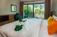 happy eight resort phuket