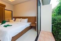 happy eight resort phuket