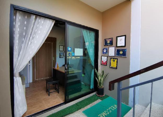 happy eight resort phuket