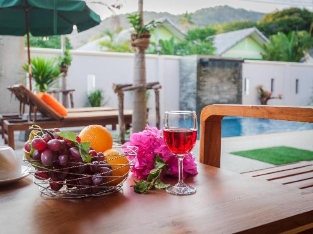 happy eight resort phuket