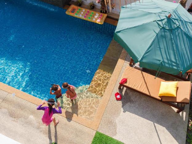 happy eight resort phuket