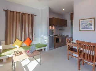 happy eight resort phuket