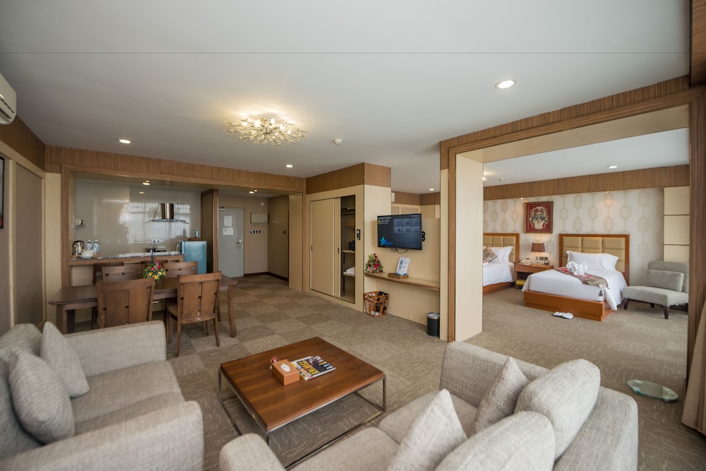 sky star hotel