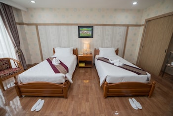 sky star hotel
