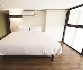 varrzon residence srinakarin 56