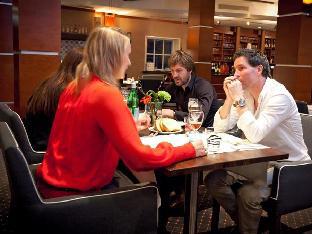 Hotel Restaurant De Zwaan,Near Church Of The Exaltation Of The Holy Cross,4 star